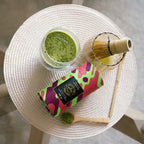 Té Matcha con Arándanos servido en taza — MatchaPro España